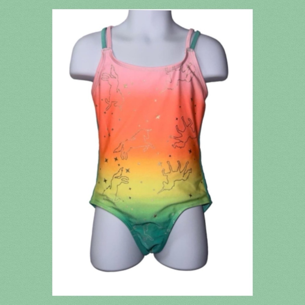 Little girls swimsuit. 10